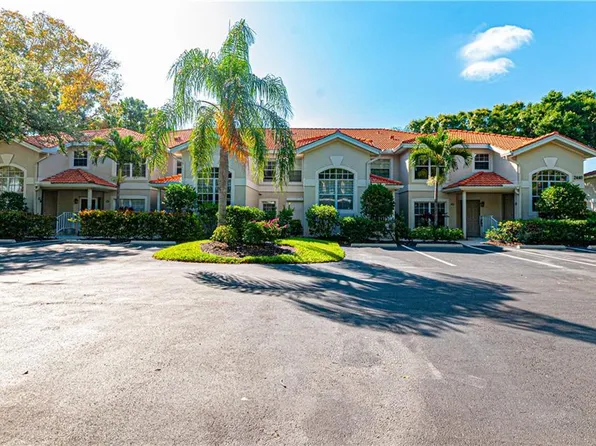 2440 Old Groves RD #C201, NAPLES, FL 34109
