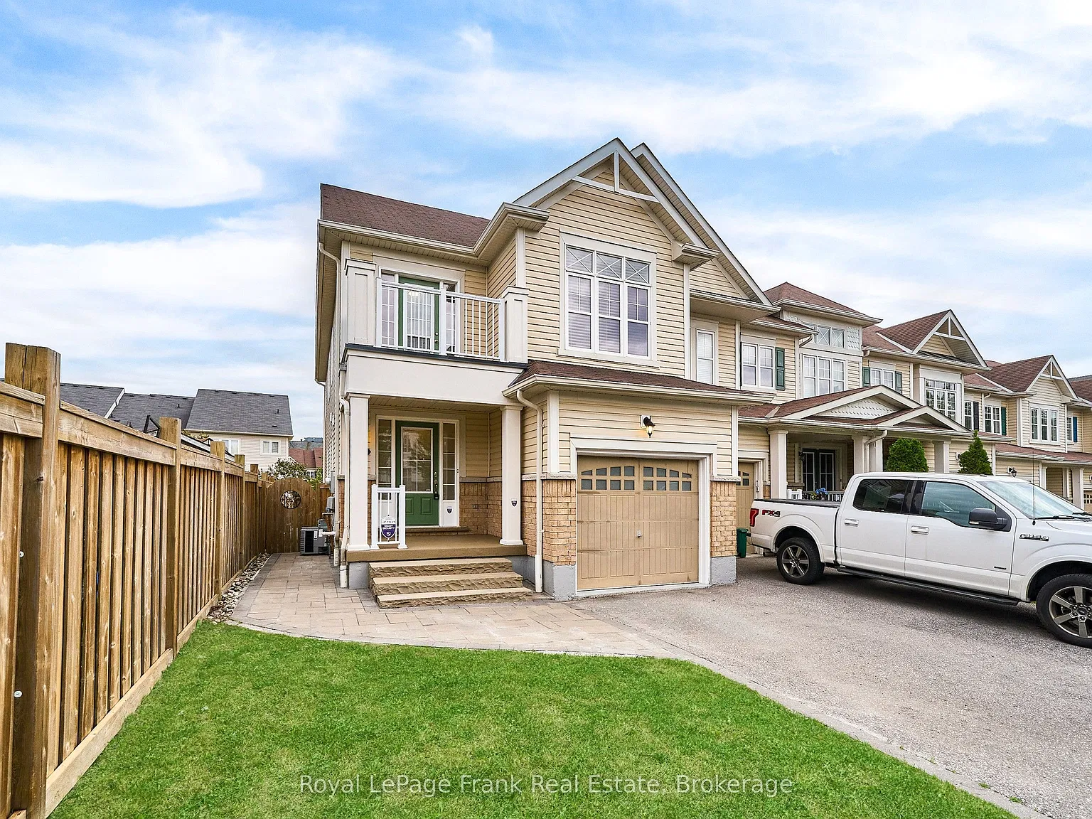 3 bed, $3,000 — Photo 2
