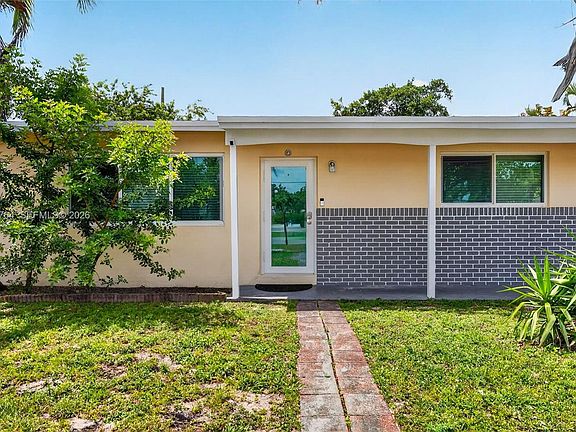 4th image of 1060 NW 44th St