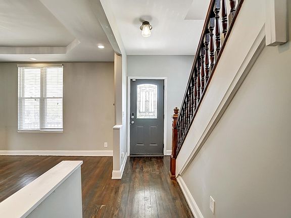 5th image of 552 Siebert St