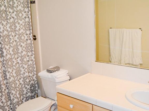 5th image of 1167 Shasta Ave