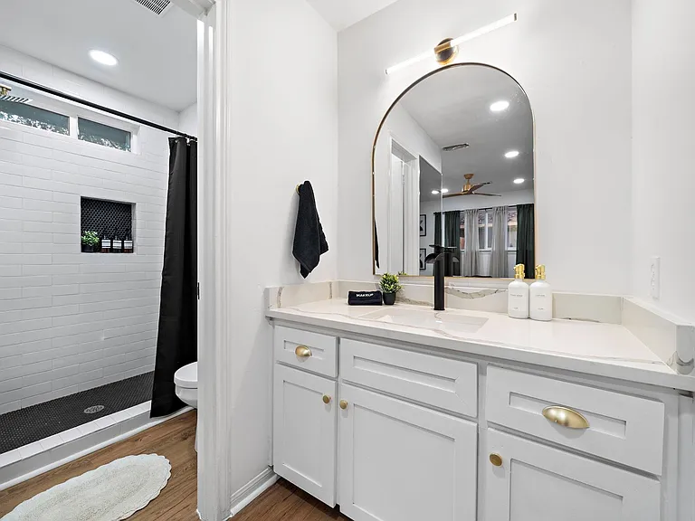 610 Acapulco Village Dr — Photo 18