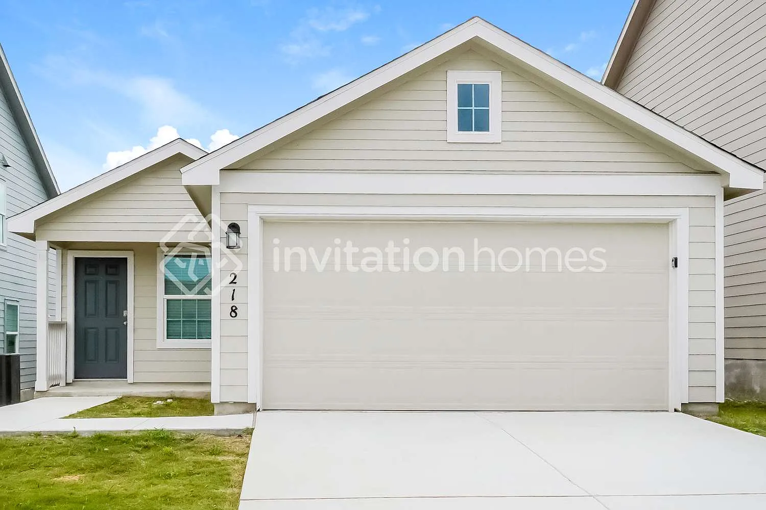 218 Hollywood Dr New Braunfels, TX 78130 — Photo 1