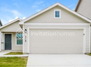 218 Hollywood Dr, New Braunfels, TX 78130