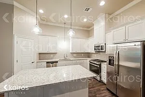 6626 Roux Dr — Photo 2