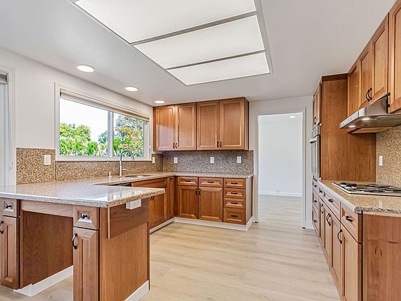 5th image of 6794 Heathfield Dr