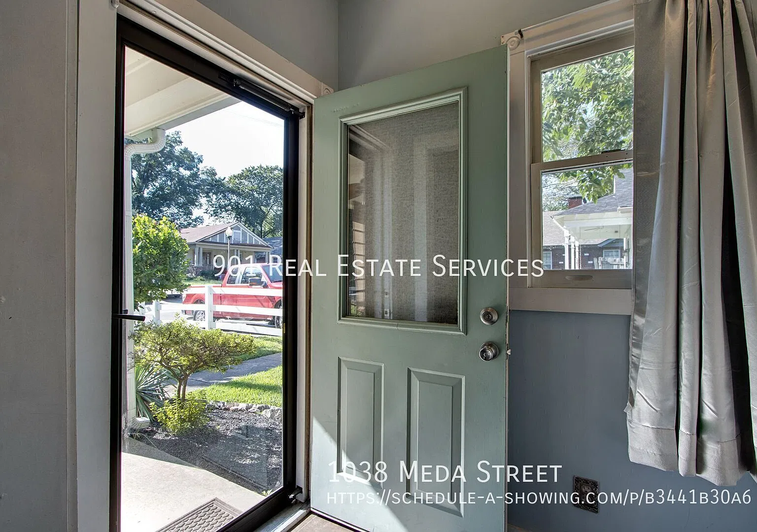 Charming Cooper-Young Cottage — Photo 4