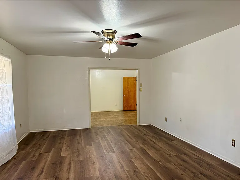 1410 S Circle St — Photo 10