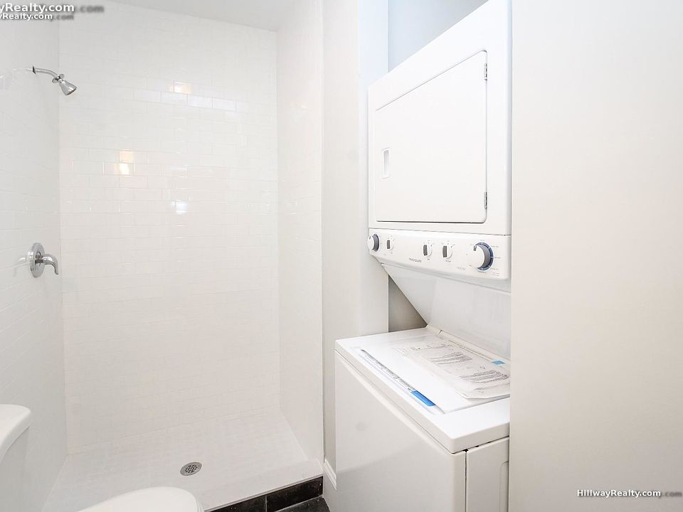 2nd image of 72 W Eagle St #4