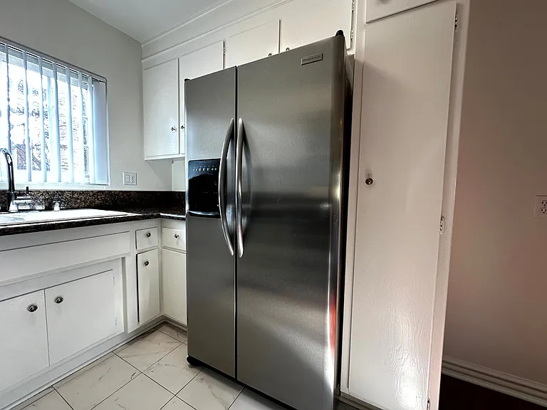 8130 Norton Ave, West Hollywood — Photo 21
