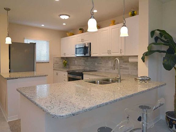 3rd image of 10152 S Ocean Dr APT 615B