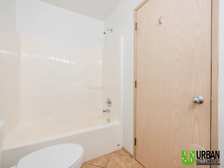 4112 E 23rd Ave — Photo 3
