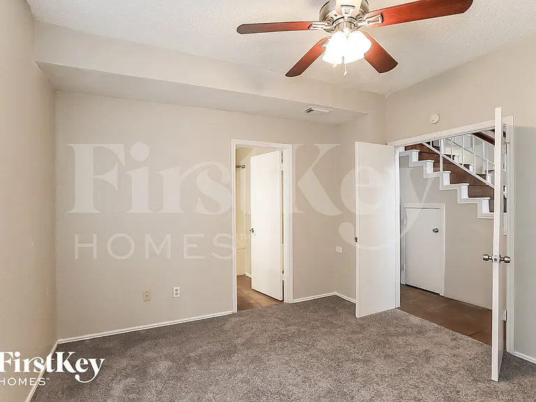 8603 Kinghaven St — Photo 9