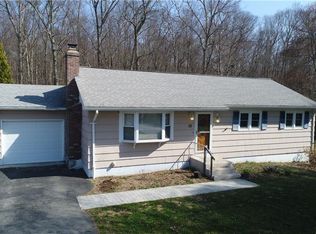 38 Riched Ln, Uncasville, CT 06382