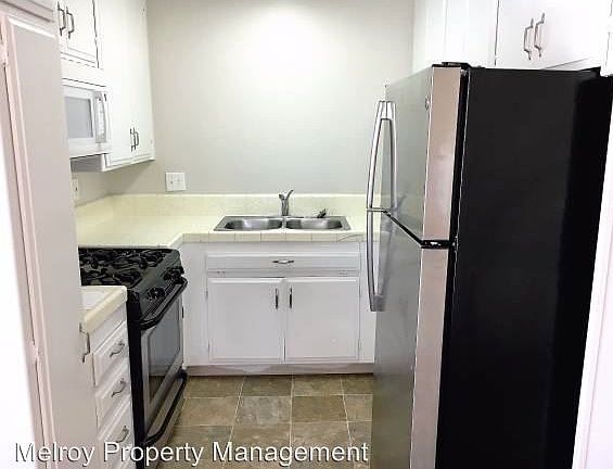 5th image of 4128 Wabash Ave APT 06