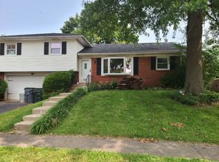 627 Warrington Dr, Lexington, KY 40505