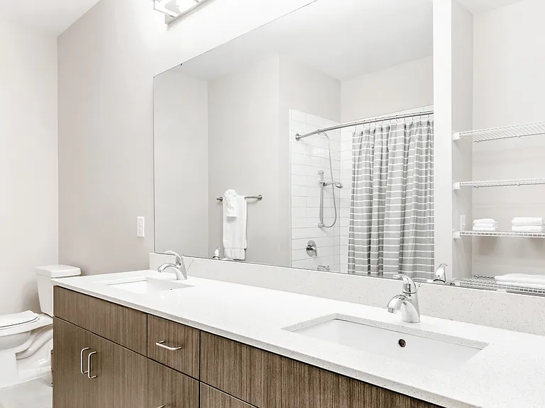 The Flats Exchange on Erwin Apartments — Photo 38