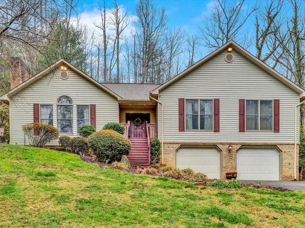 7511 Mount Chestnut Rd, Roanoke, VA 24018