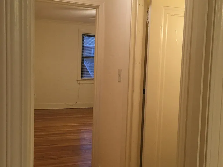 208 Beverly Rd #4 — Photo 10