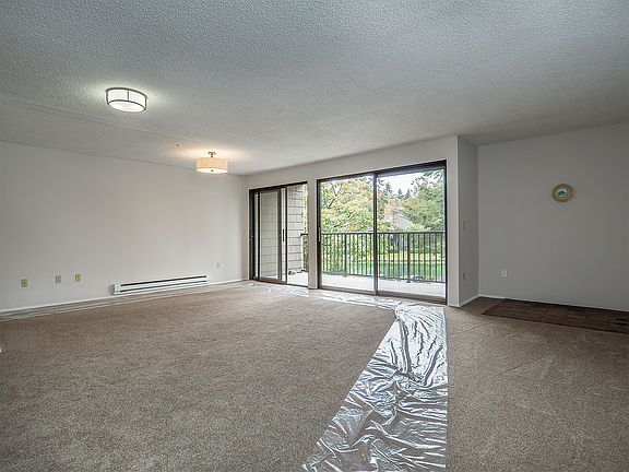 3rd image of 6668 137th Pl NE APT 494