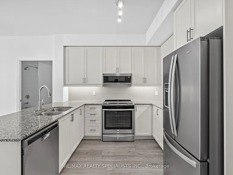1050 Main St E #718 — Photo 1