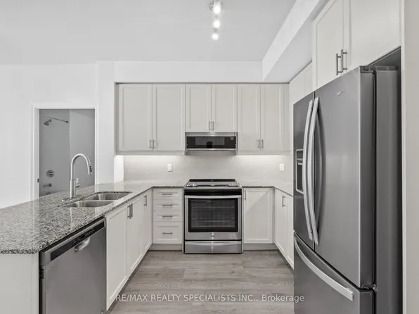 1050 Main St E #718, Milton, ON L9T 9M3
