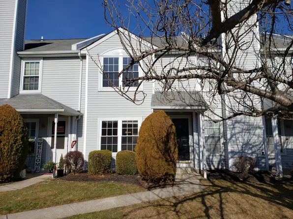 52 Stockton Ct, Newtown, PA 18940