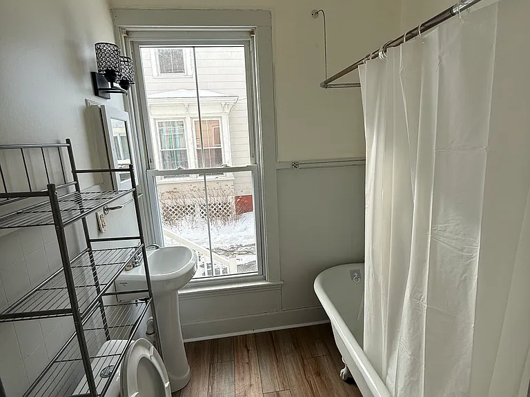 33 Pitt St #2 — Photo 5