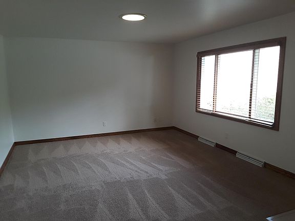 2nd image of 2626 Cross Creek Dr APT A