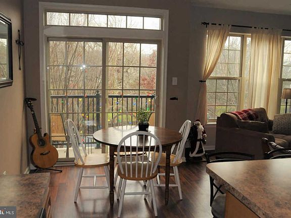5th image of 304 Jefferson Ave #15