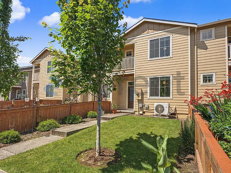 7142 NE 155th Pl — Photo 3