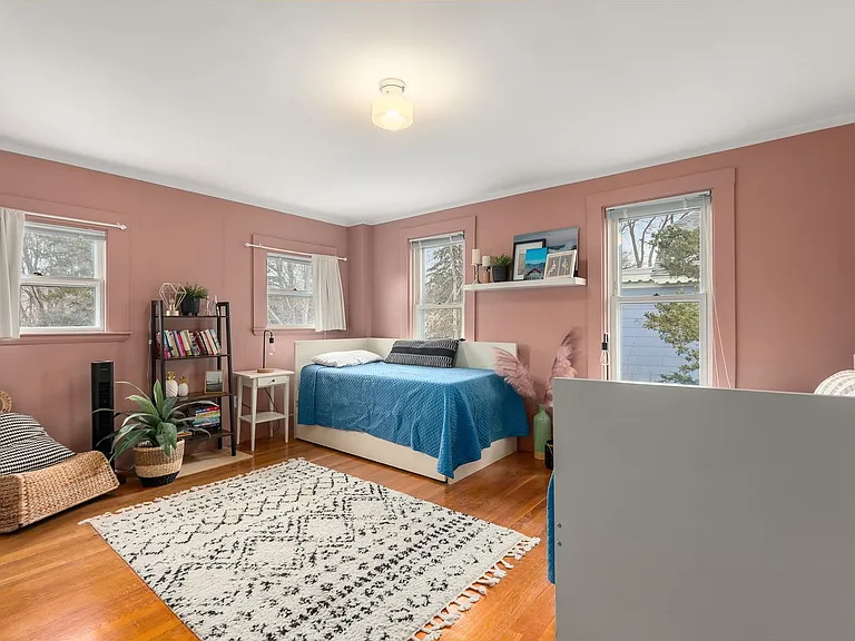 11 S Kilby St — Photo 20