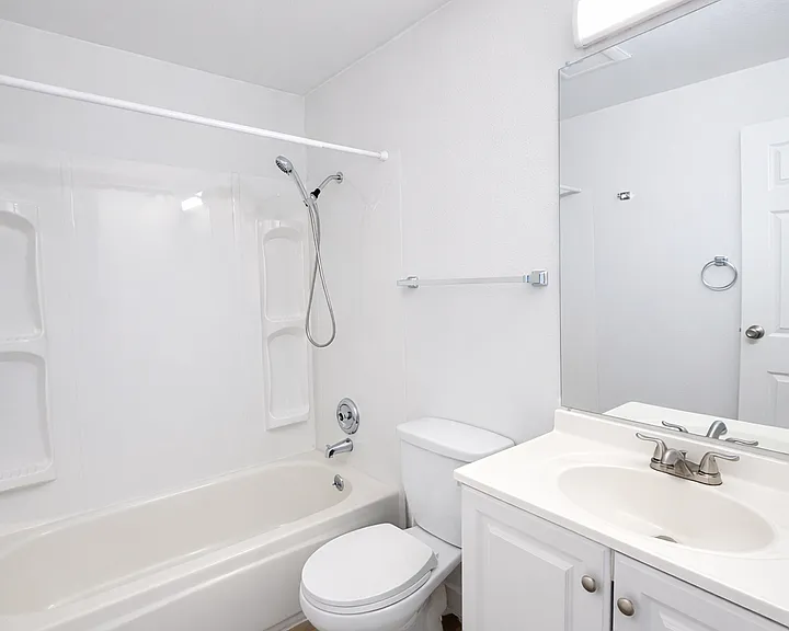 Meadowbrook Apartments — Photo 18