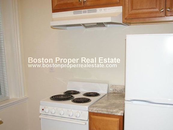 25 Park Dr. #22 Boston - Fenway Unit Photo 3
