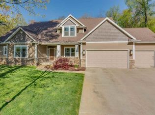 50849 Hawthorne Meadow Dr, South Bend, IN 46628