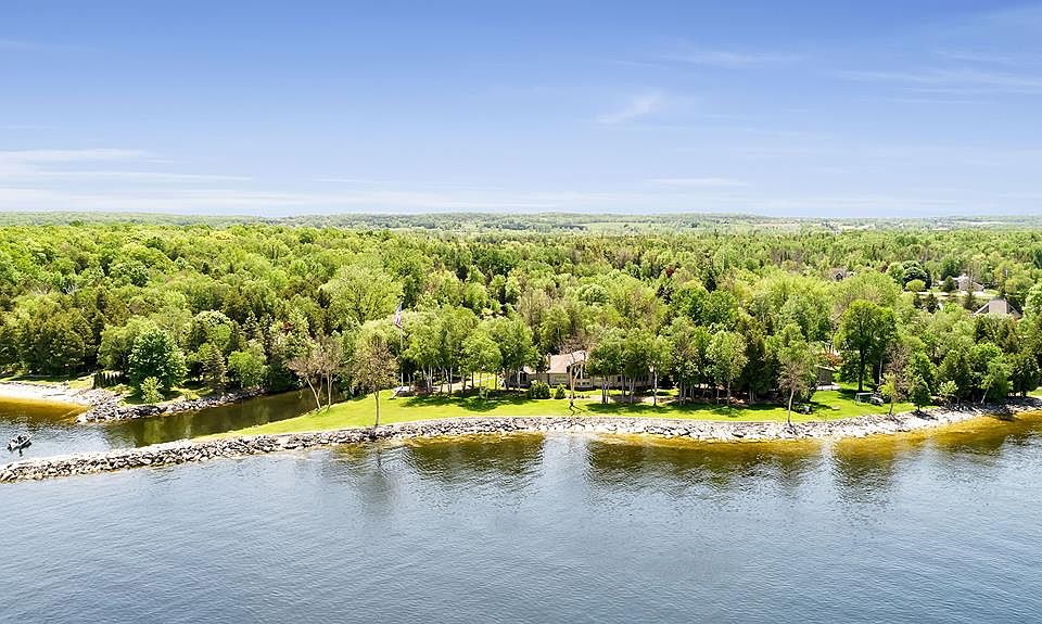 4295 Bay View Dr, Sturgeon Bay, WI 54235 Zillow