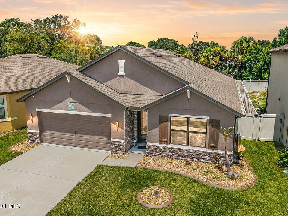1st image of 618 Coyote Dr