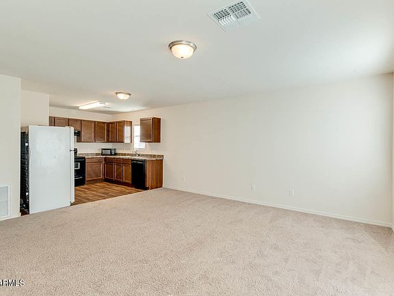 4th image of 1061 W Prior Ave
