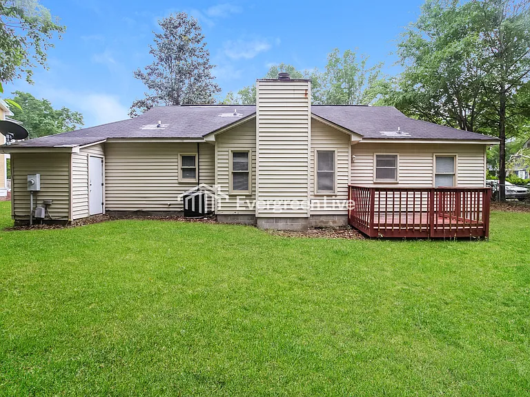 116 Pear Tree Cir — Photo 14