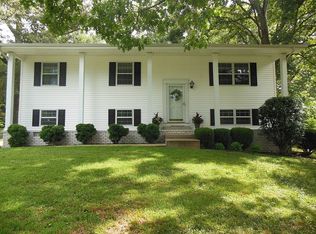 1035 Hill Crest Rd, Hixson, TN 37343