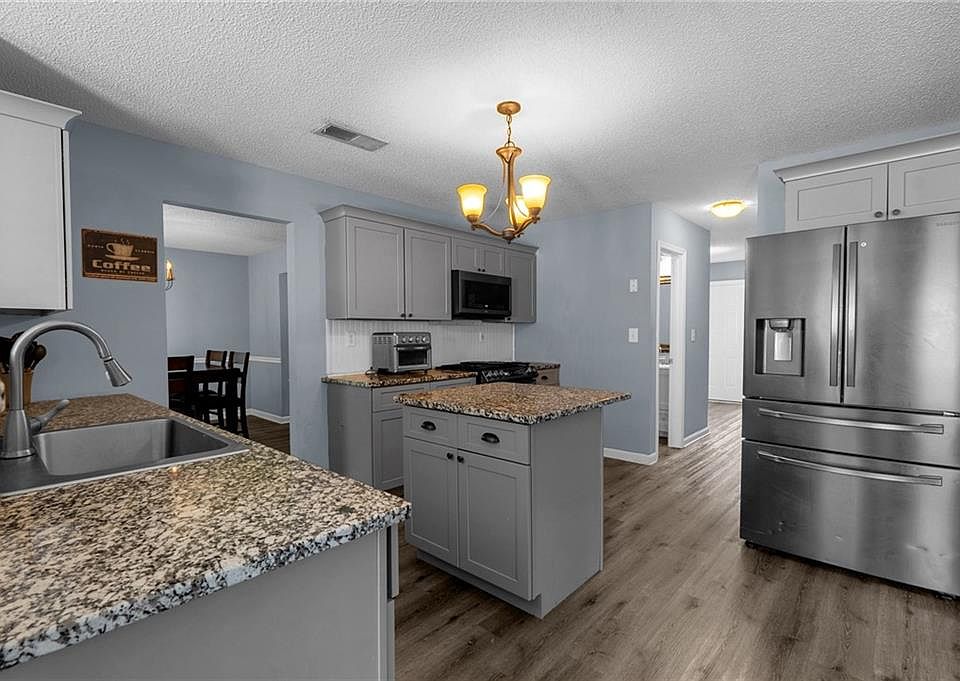 1st image of 322 Silverleaf Ln