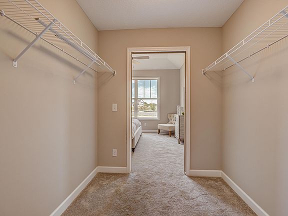 Walk in closet