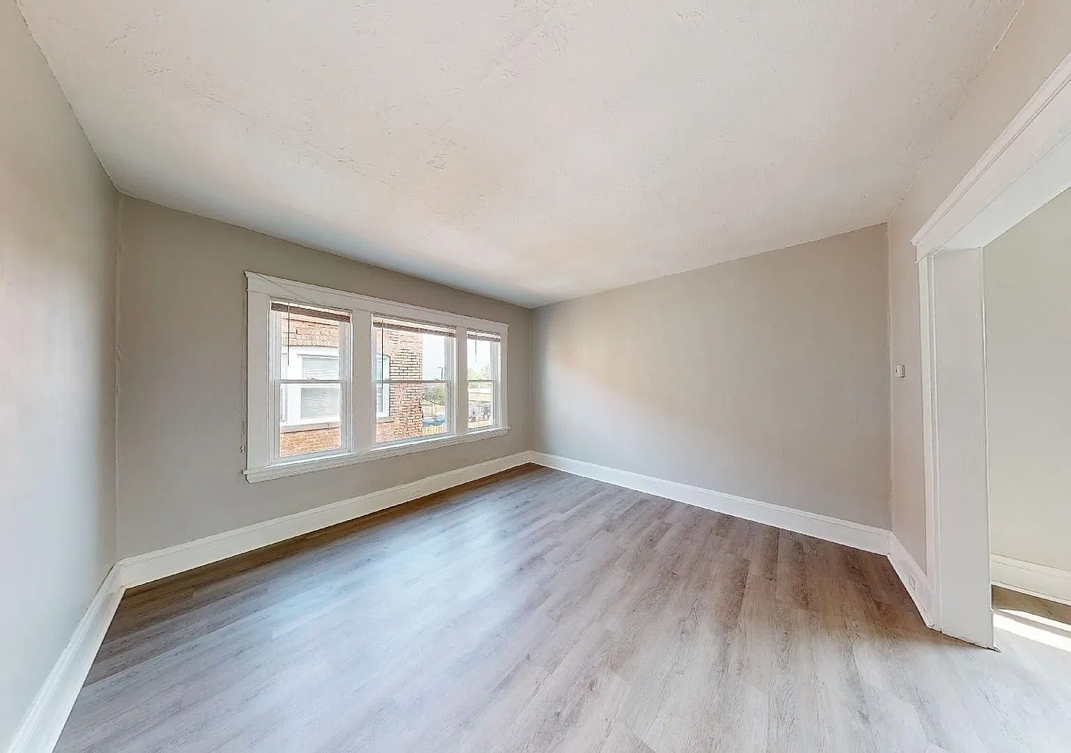 11709-11711 Nelson Ct — Photo 3