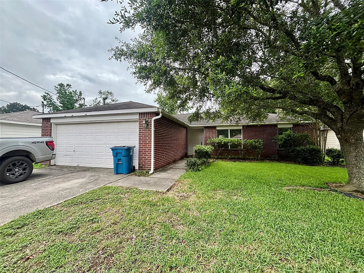 Photo 1 of 19 - 16322 Long Valley Ct - Conroe, TX Primary Photo - 16322 Long Valley Ct