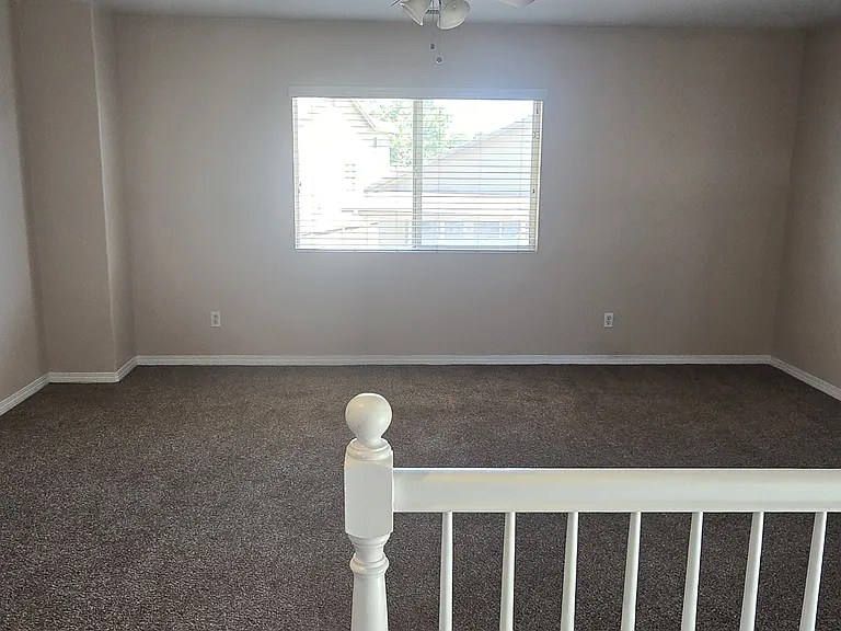 8225 Buchanan Ct — Photo 13