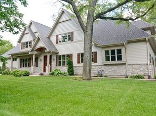 1239 W Blanchard St, Downers Grove, IL 60516