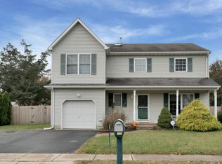 393 Mamie Dr, Brick, NJ 08723