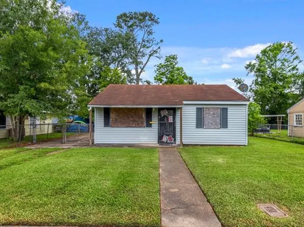1803 Broadmoor Dr, Lake Charles, LA 70601