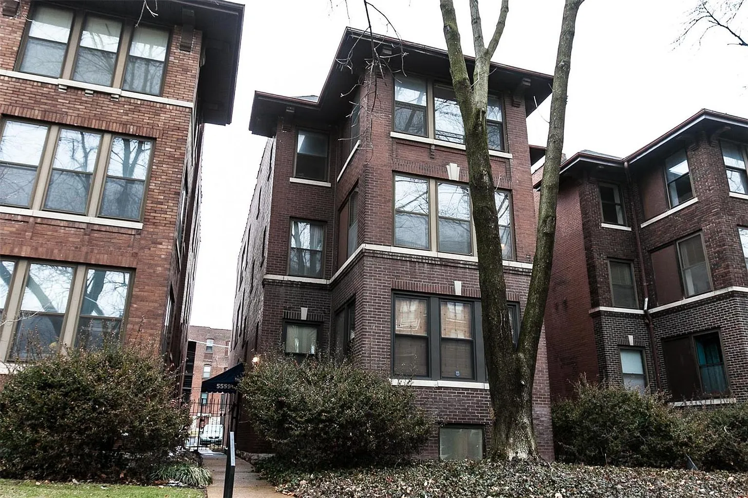 5559 Pershing Ave #2F photo 1