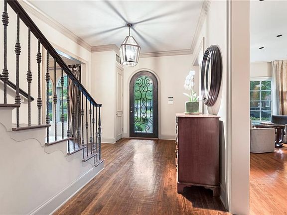 5th image of 3219 Saint Johns Dr